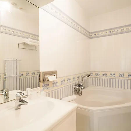 L'hacienda Hotel 3*